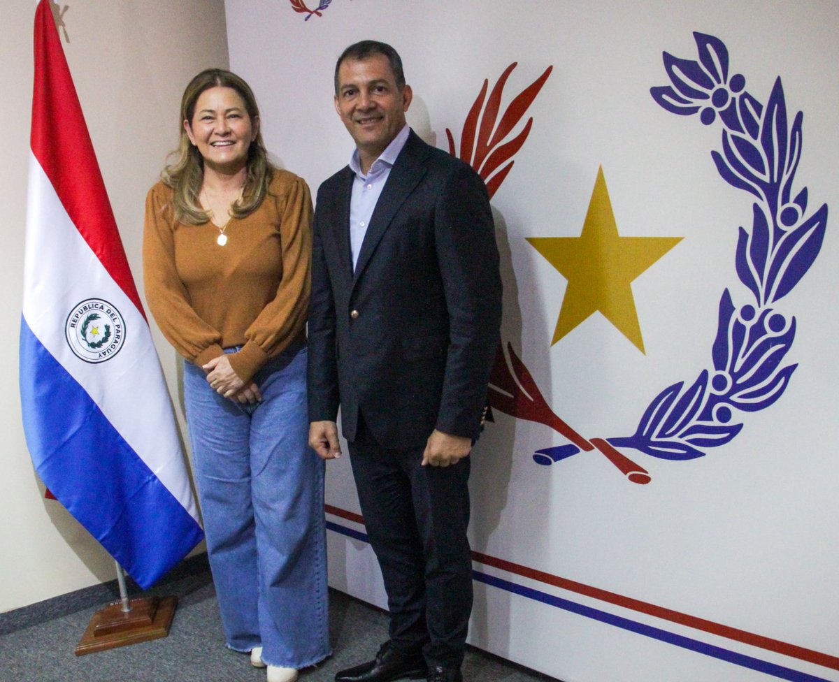 Un placer recibir a la diputada <a href="/dracristina50/">Dra. Cristina Villlba de Abente</a> y trabajar juntos en proyectos que beneficien a los productores principalmente del departamento de Canindeyú. 
Nuestro objetivo es impulsar el desarrollo agropecuarios y mejorar la calidad de vida de los habitantes de la zona.