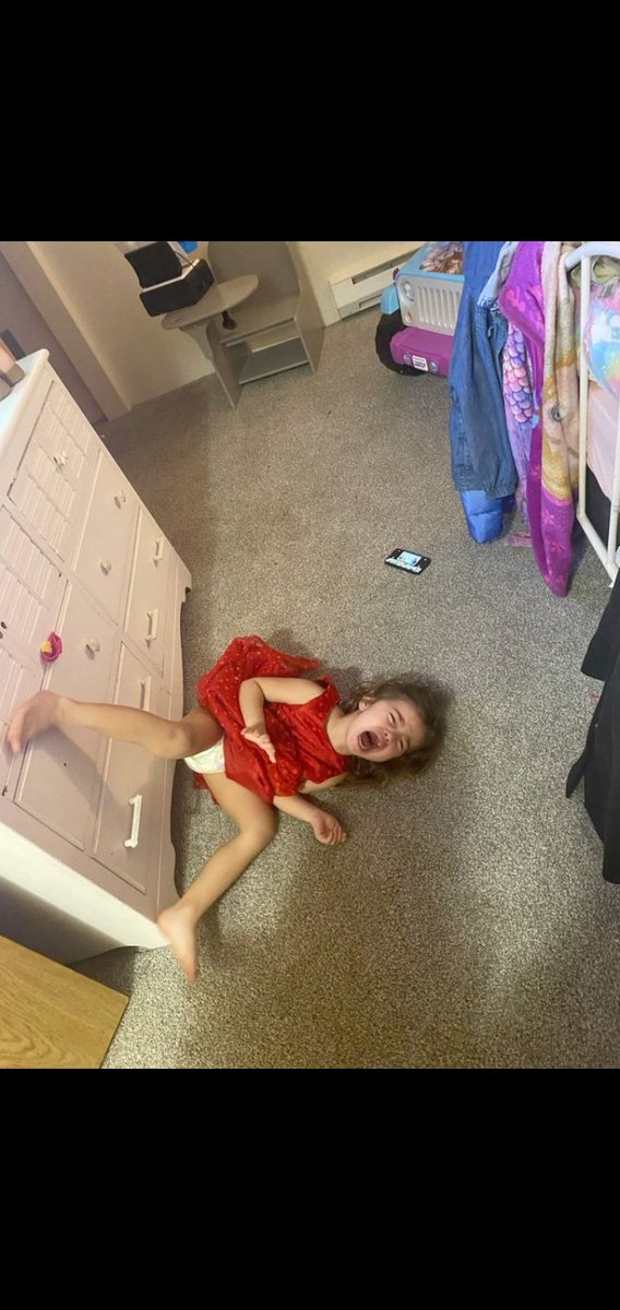 danieldane101's tweet image. When you bite from last born Biscuit