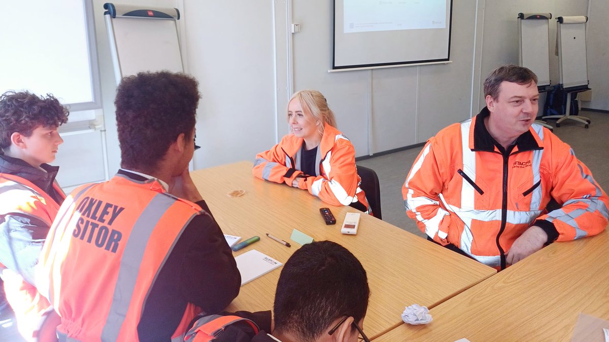 Alstom welcomed Avon Valley school for a STEM visit to Oxley Depot. With staff shortages in the rail industry and engineering posts across many sectors, we hope these trips inspire the next generation to consider this career path.
#communityrailnetwork #stemcareers #engineering