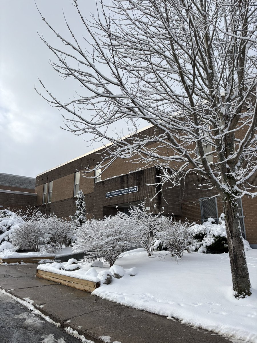 École Chebucto Heights School (@chebuctoh) on Twitter photo A snowy April morning! ❄️ A snowy April morning! ❄️
