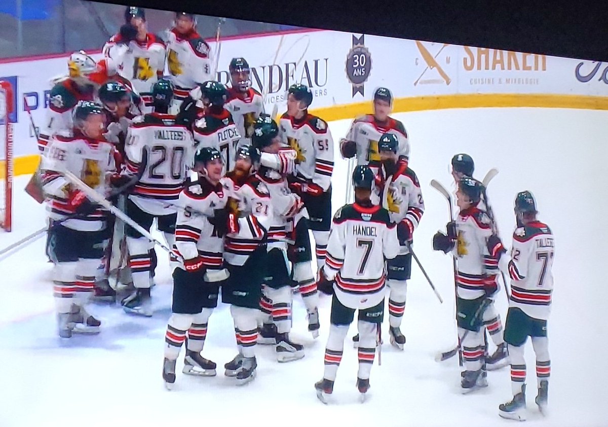 IanRobinsonPA's tweet image. See ya in Round 2 next Tuesday and Wednesday to make some more &quot;Herd History&quot; here in #MooseCountry So proud of these guys! #GoMooseGo 🏒🎙🥅