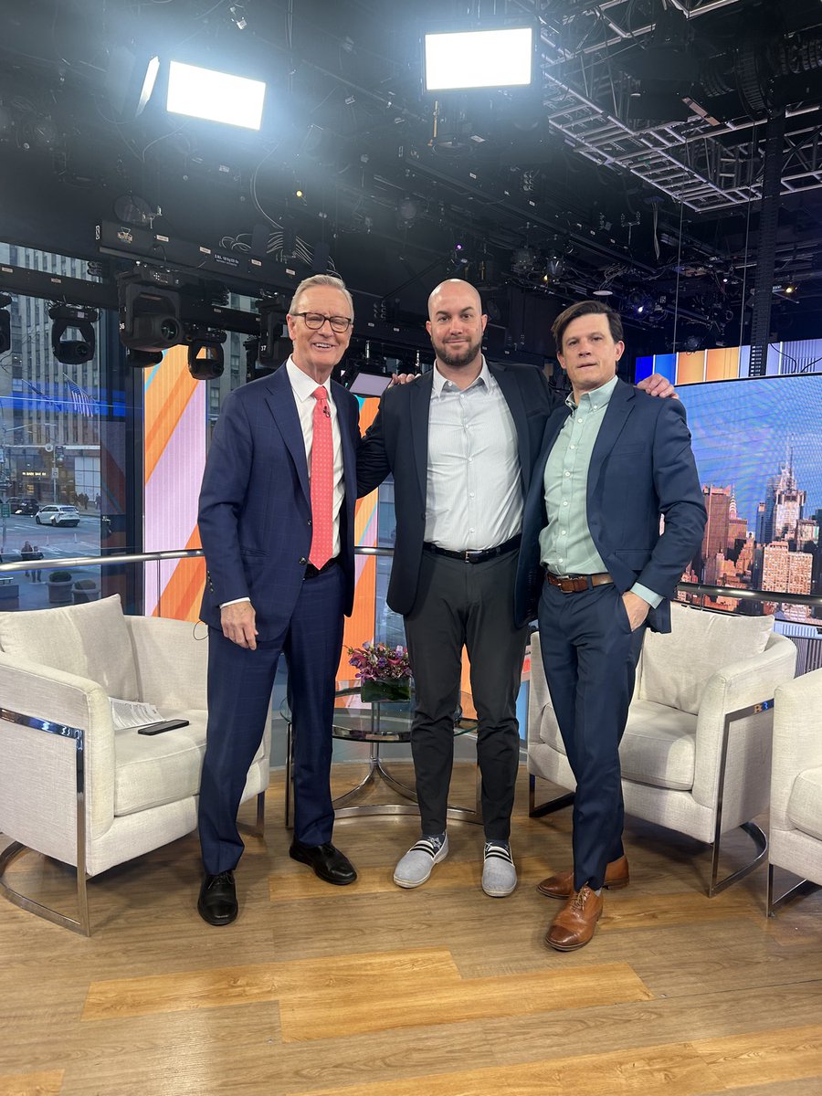 elliotsteinmetz's tweet image. Different kind of morning. 

Thanks @foxandfriends and @SteveDoocy for having us.