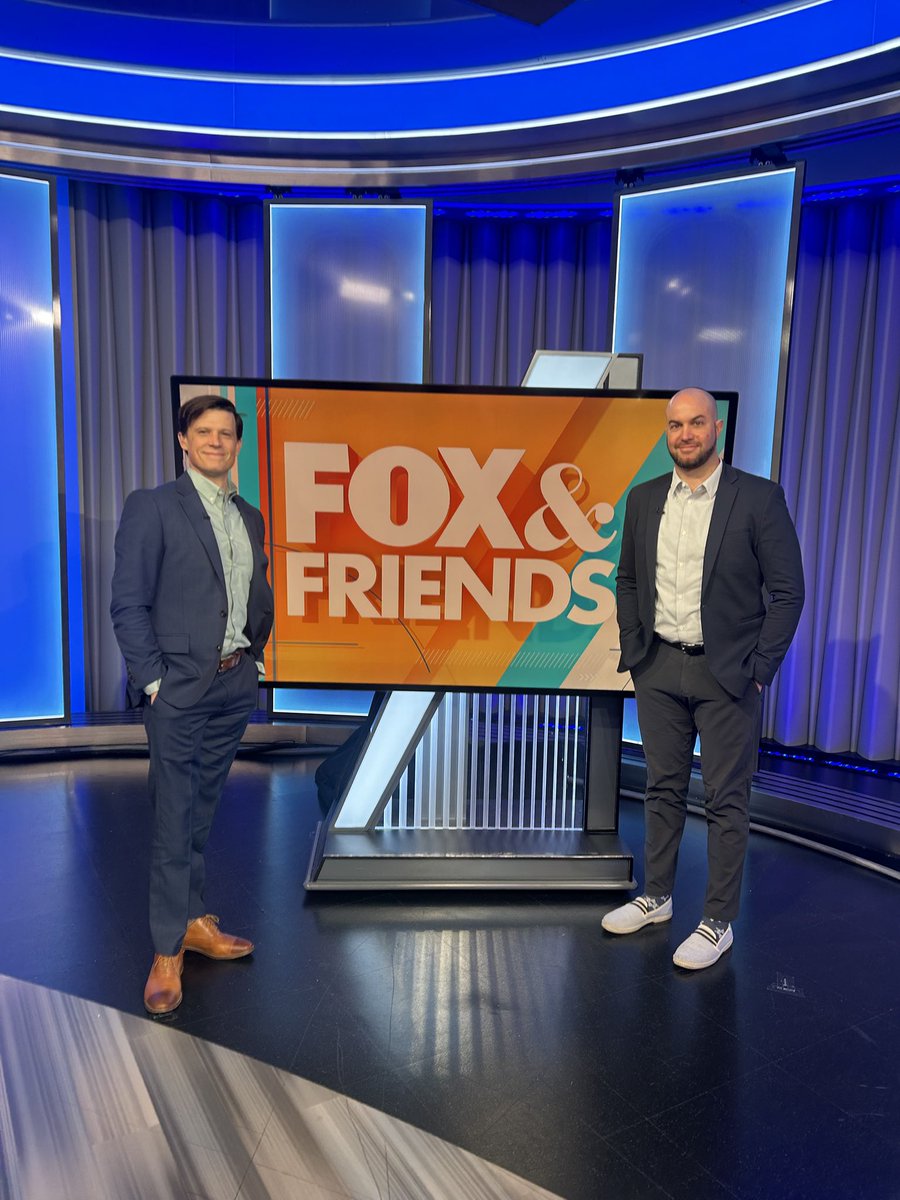 elliotsteinmetz's tweet image. Different kind of morning. 

Thanks @foxandfriends and @SteveDoocy for having us.