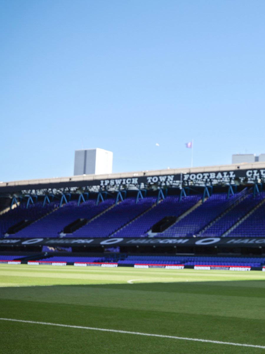 Integauto's tweet image. 2/4 A huge thank you to @FabioWardley and his brilliant team @CreightiveCo for sharing these fantastic shots from Monday’s press conference at Portman Road 📸👏 #WardleyMiller #FabioWardley #IntegrityAutomotive #PortmanRoad #FightNight #IpswichBoxing