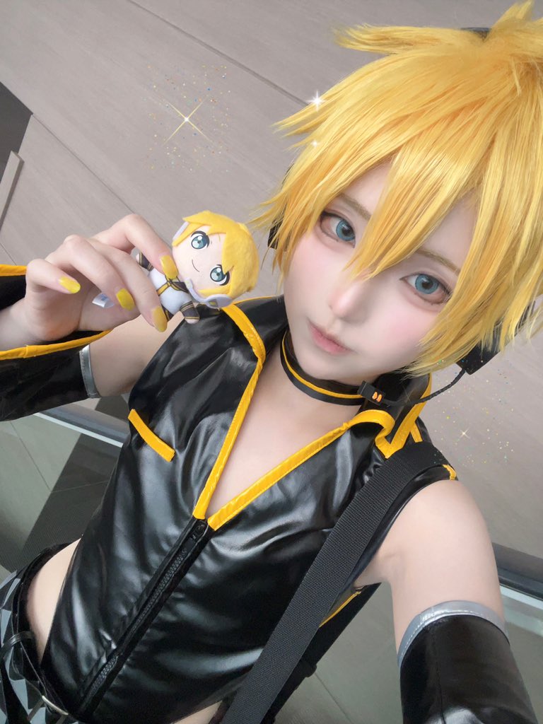 #코스어_트친소 #코스어_𝕏친소

부코 전까지 짧게 올립니당😻 무멘팔로 갈게요