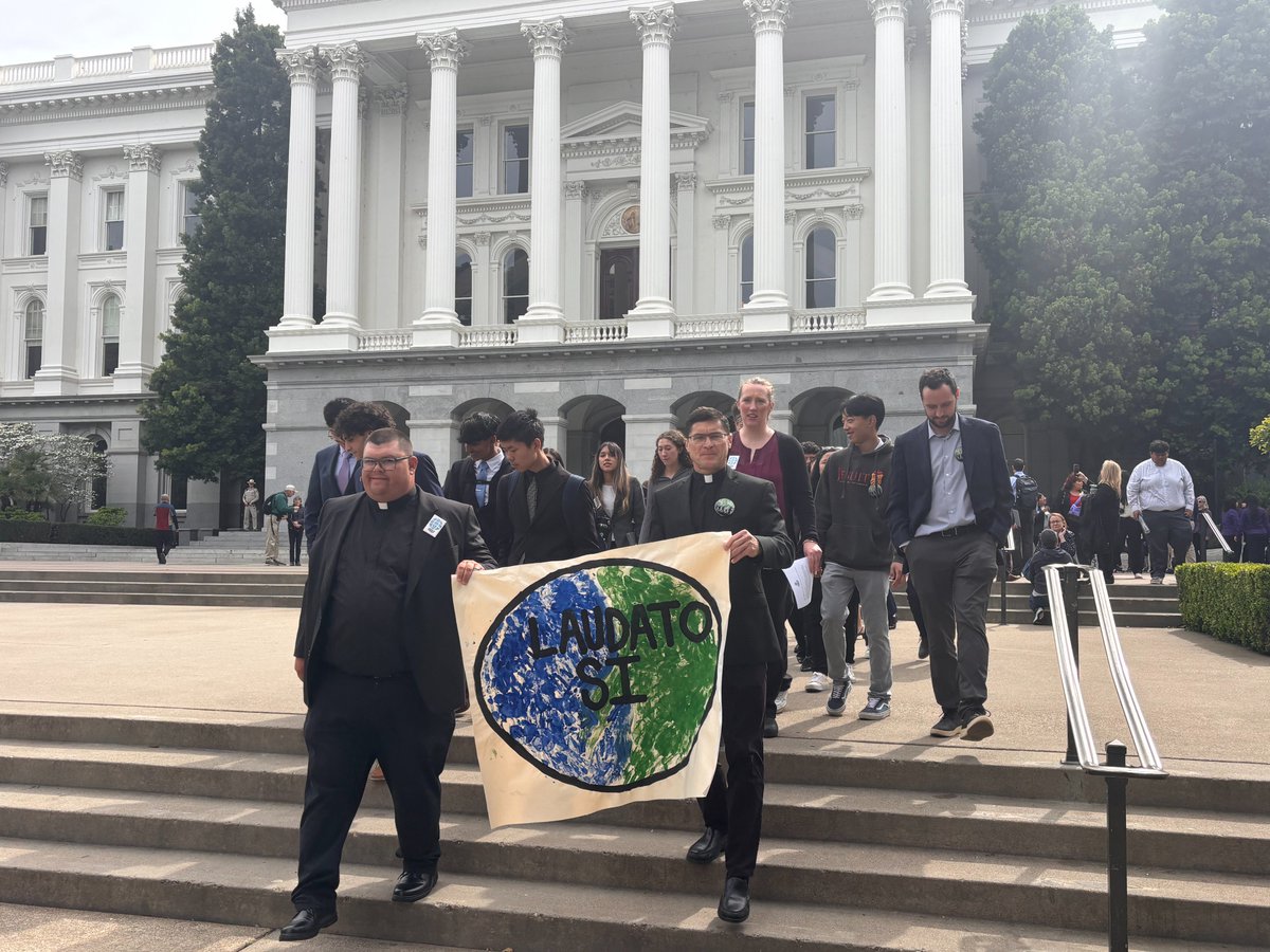 In a moving display of faith, action, and leadership, nearly 400 Catholic youth and adult leaders from across California gathered in Sacramento on Mon. as part of a youth-led “Pilgrimages of Hope for Creation” campaign.
