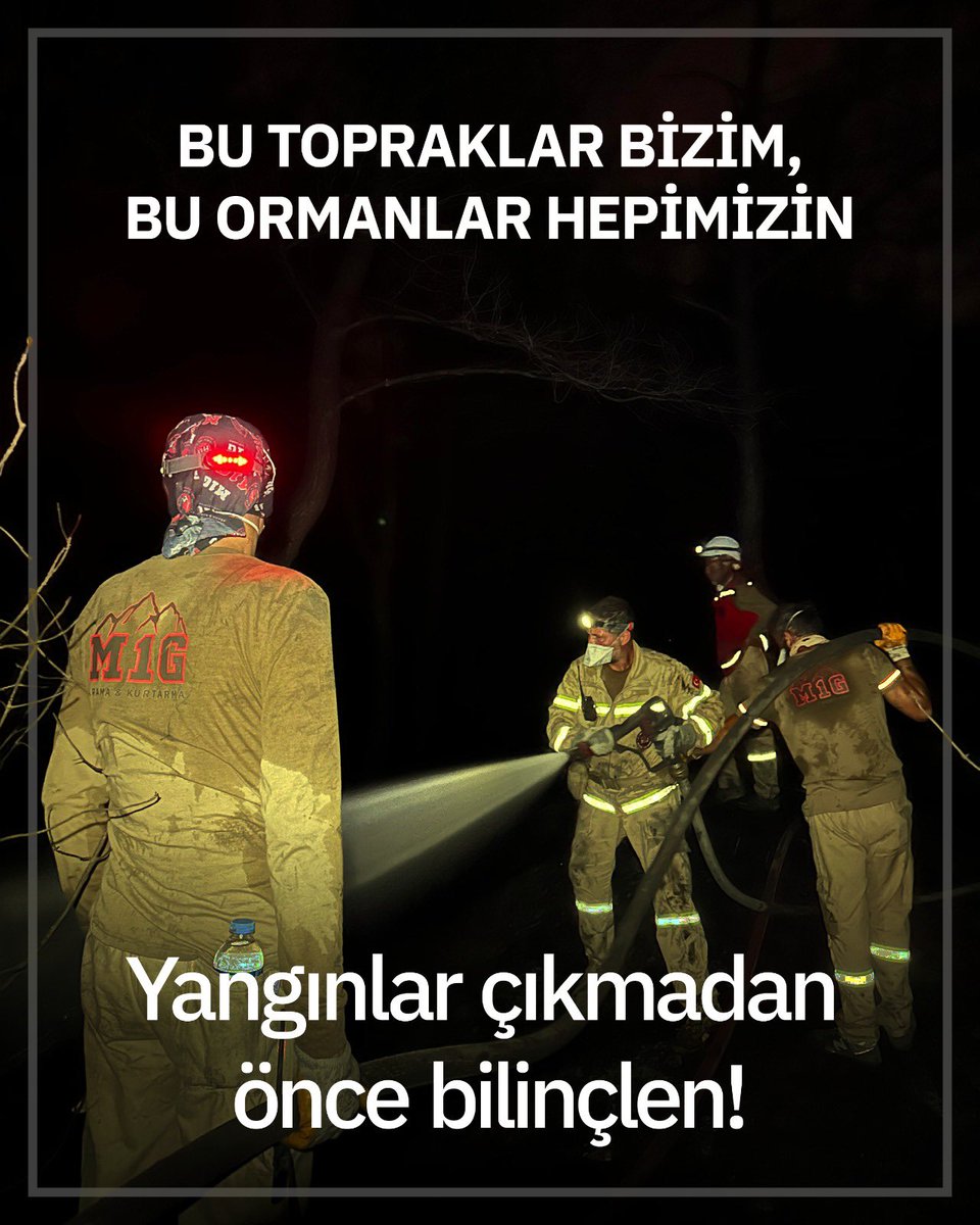 M1Gorg's tweet photo. Kirli kıyafet, tertemiz bir vicdan...

Gördüğünüz bu insanlar, alevlerin içine yürüyenler. Gece gündüz demeden ormanın canı için ter döken gönüllüler. Bahar geldi. Yaz yaklaşıyor. Bu sadece deniz, kum, tatil demek değil. Bu aynı zamanda ormanlarımız için en tehlikeli mevsim demek https://t.co/VEp11IMQ7I