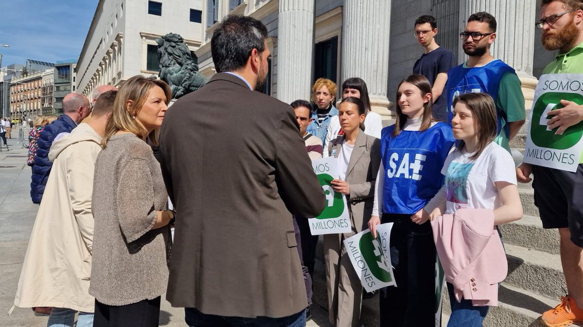 Sindicato SAE (@sindicato_sae) on Twitter photo Hoy nuestros jóvenes han salido a reivindicar que #Somos49millones de pensionistas presentes y futuros para blindar las pensiones en la Constitución.
<a href="/merp_org/">Mesa Estatal por el Blindaje de las Pensiones</a> Hoy nuestros jóvenes han salido a reivindicar que #Somos49millones de pensionistas presentes y futuros para blindar las pensiones en la Constitución.
<a href="/merp_org/">Mesa Estatal por el Blindaje de las Pensiones</a>