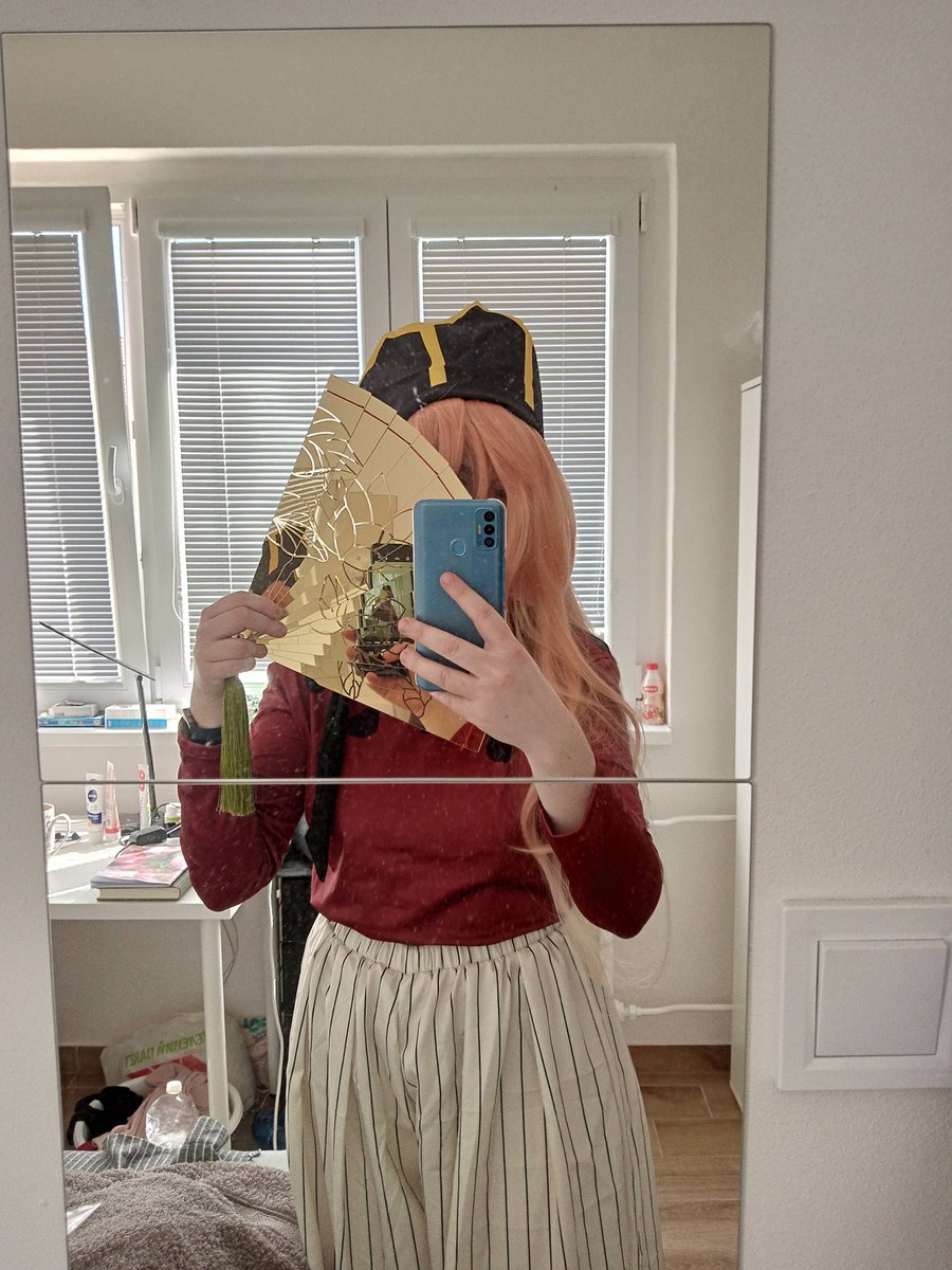 storyteller613's tweet photo. hi (ignore the mess at the background) https://t.co/2ZY2zYtWHp