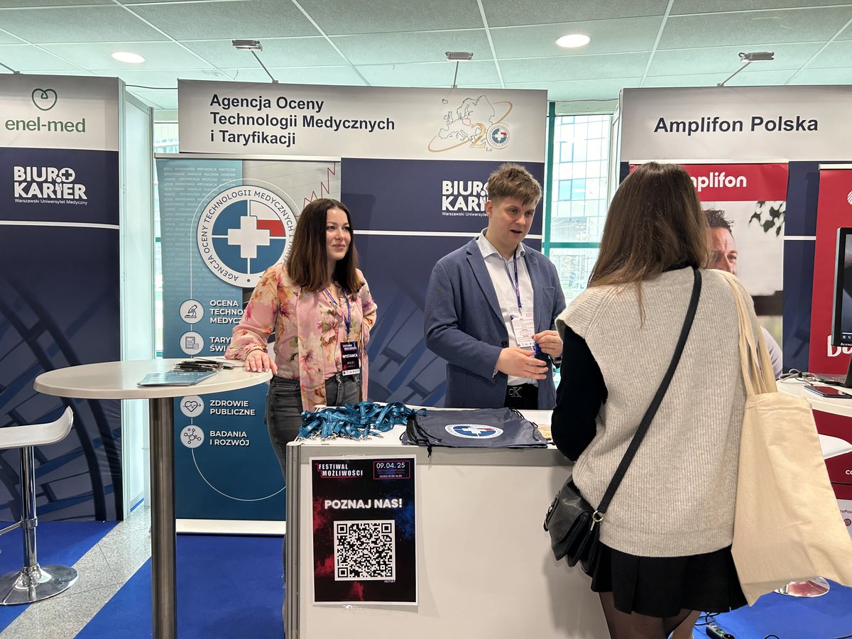 aotmit's tweet photo. #AOTMiT na #WUM – Festiwal Możliwości pełen perspektyw❗️
Festiwal Możliwości 2025 - Medyczne Targi Pracy na Warszawskim Uniwersytecie Medycznym były świetną okazją, by zaprezentować @aotmit jako miejsce ambitnego rozwoju zawodowego w sektorze zdrowia publicznego.🩺📊 https://t.co/t6FgQhwY8l