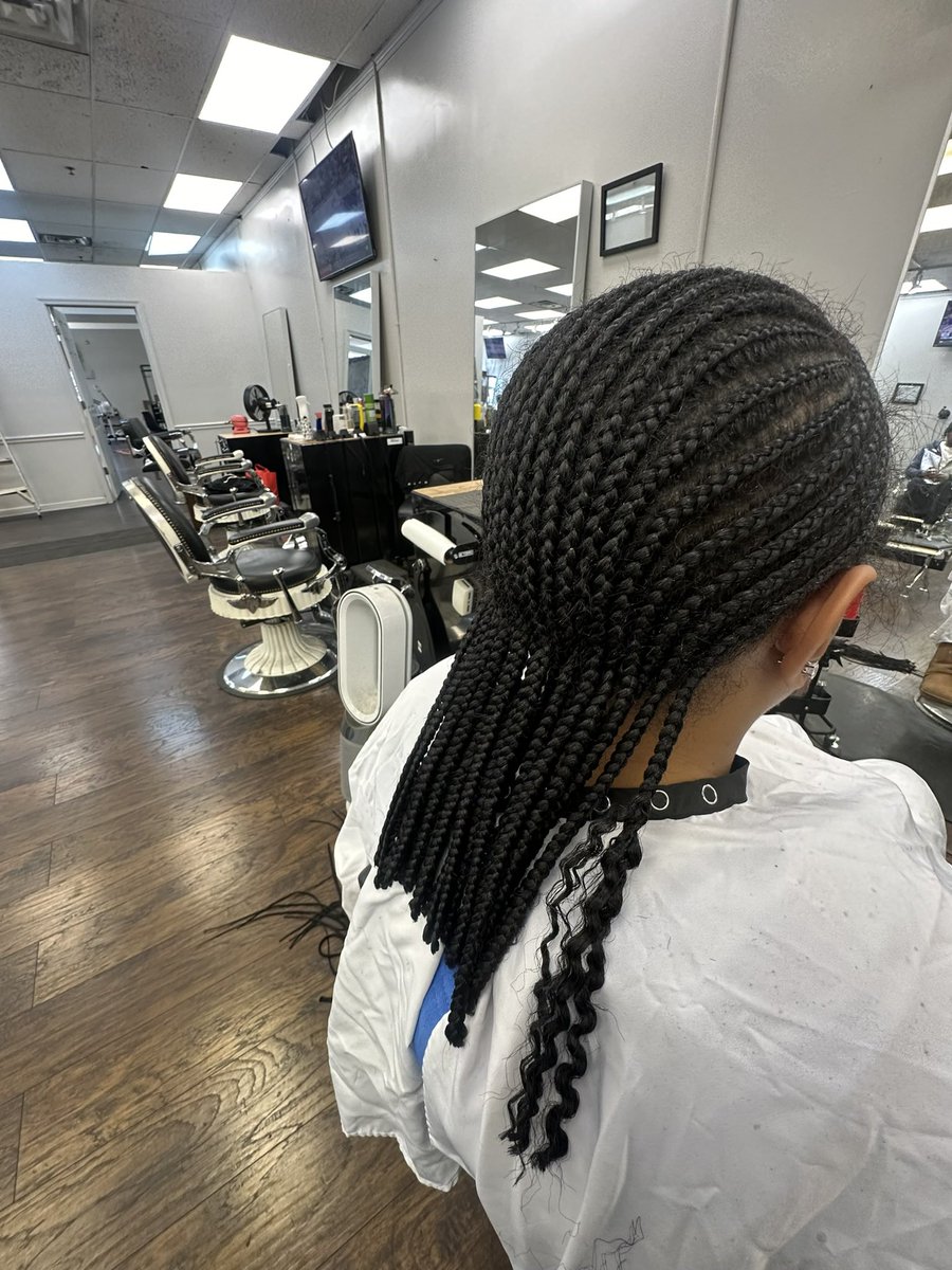 SumerAmour's tweet photo. Most breakage happens before your next style—during the takedown.
That’s why I offer gentle, professional takedown services to protect your hair and scalp.
Book “Amour’s New Beginnings” and let’s start fresh—with care.
https://t.co/eklFHcrAAg
#NaturalHair #PhillyStylist https://t.co/JSRYmADnIg