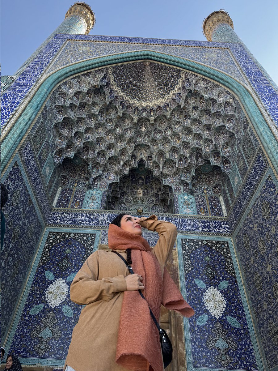Malahat |ملاحت tweet media