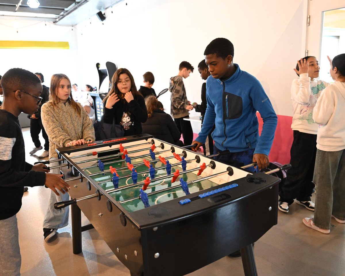 Mayor of London, Sadiq Khan (@mayoroflondon) on Twitter photo Youth clubs like Avenues Youth Project do incredible work with young Londoners to keep them safe and help them thrive. My <a href="/LDN_VRU/">London's Violence Reduction Unit</a> is funding sport and physical activity sessions like this during the holidays and throughout the year to ensure young people have access to positive Youth clubs like Avenues Youth Project do incredible work with young Londoners to keep them safe and help them thrive. My <a href="/LDN_VRU/">London's Violence Reduction Unit</a> is funding sport and physical activity sessions like this during the holidays and throughout the year to ensure young people have access to positive