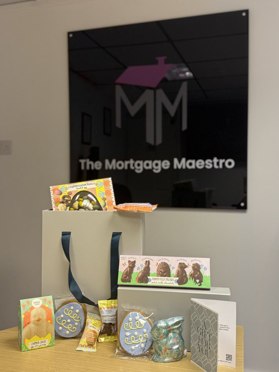 TheMaestroMTG's tweet image. Our clients really are the best! Thank you so much for our lovely gift there’s so much, the box is overflowing!

🖤🤍🩷

#brokersarebetter #MortgageBroker #TEAMMAESTRO #ourclientsarethebest
