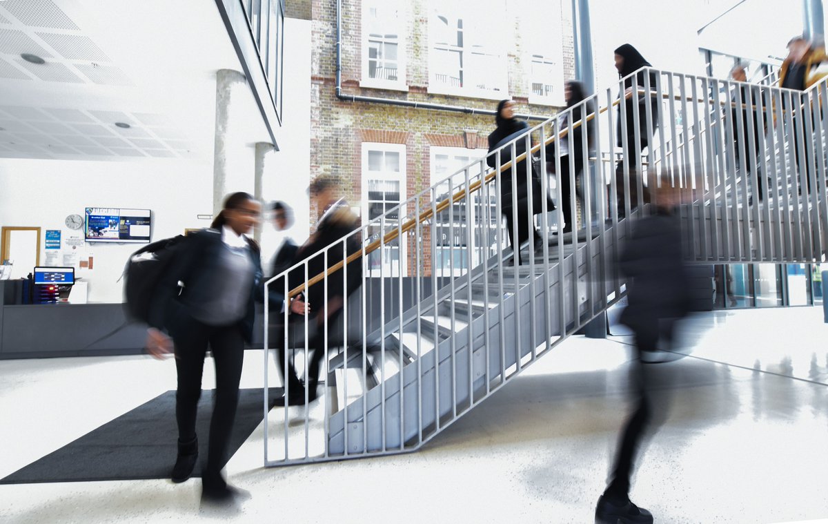 Thinking about which secondary school might be right for your child?

If your child is in Years 4 and 5, our free Moving On to Secondary School Event on 5 June <a href="/TheCrick/">The Francis Crick Institute</a> is a great opportunity to receive advice on how to apply for a Year 7 place.

👉🏽 eventbrite.co.uk/e/camden-movin…