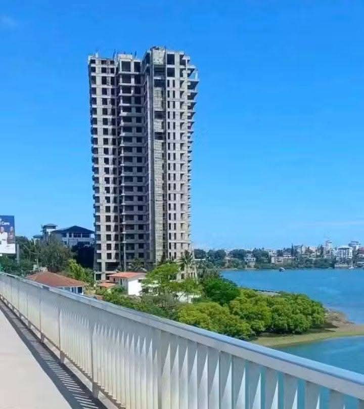 It's Kim Wa Nyîrî tweet media