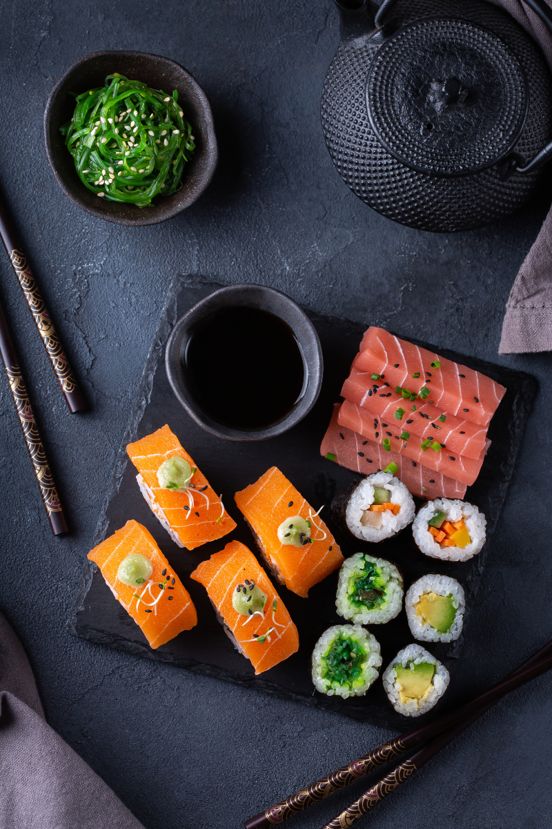 deliverkycom's tweet photo. 🍣 Czy wiesz, że…?
W Japonii dostawcy sushi biegają, żeby jedzenie nie straciło świeżości! 🏃‍♂️ Nie ma miejsca na spóźnienie! ⏳

#JapońskaPrecyzja #DostawaSushi

https://t.co/oxRKC1SxIv https://t.co/KDVHhP8ZFT