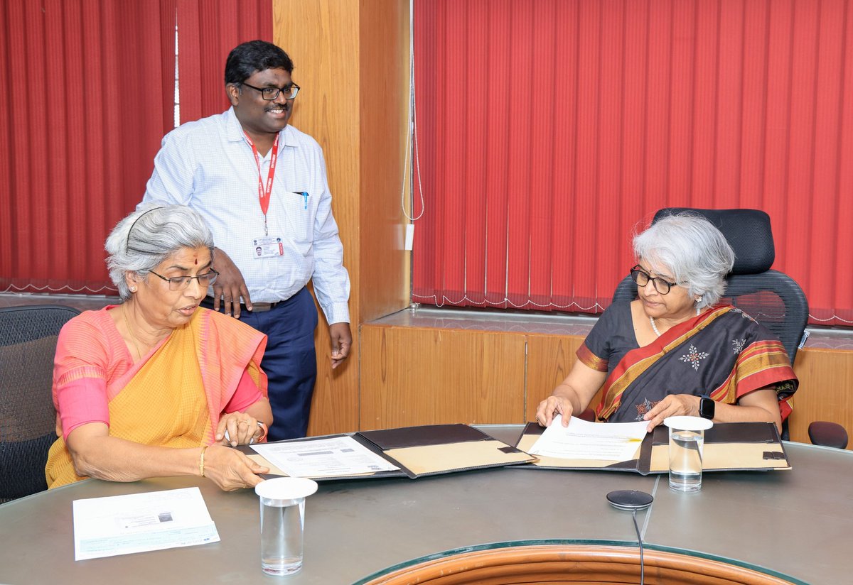 NIMHANS_BLR's tweet photo. ‘NIMHANS-VMS Gruha’, a pioneering initiative by the Geriatric Psychiatry Unit at #NIMHANS, launched with philanthropic support from Padma Shri Prof. C R Chandrasekhar &amp; Prof. Srikala Bharath.  MOU signed, marking a step Towards advancing mental health care for elderly https://t.co/sK5M6BA7tZ