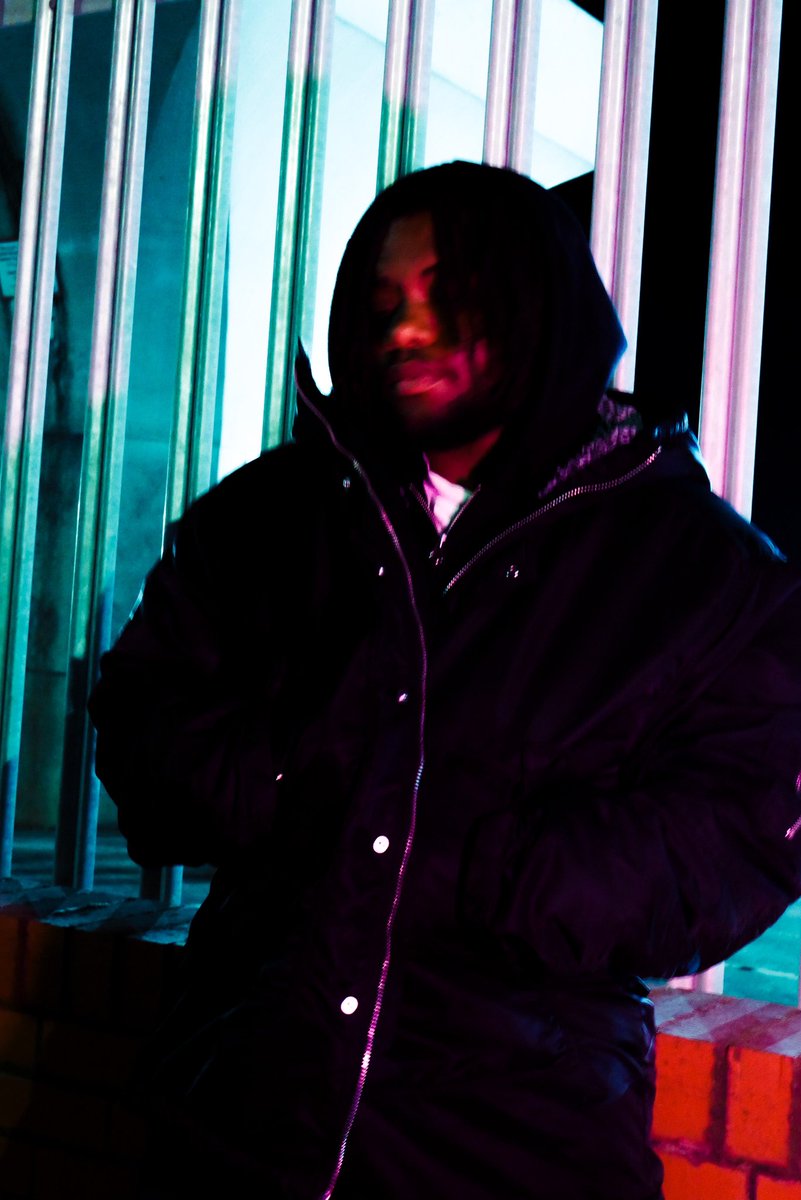 jeanblairee's tweet photo. COMMAND
my debut single is out 16th April
produced by beyn -na-beyn, @so74ce & @saiaispresent
presave in the bio and below 🔗 #ALLV
📷 @kendrafilmz https://t.co/W6nOj64Dj4