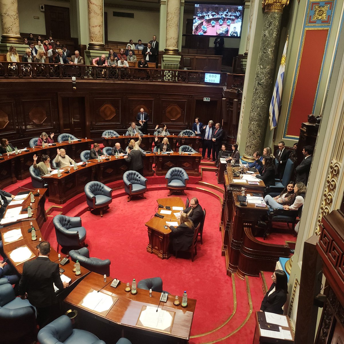 En el homenaje a nuestro entrañable amigo Adrian Peña al cumplirse un año de su fallecimiento.
Su obra y su legado es permanecer junto a nosotros.
Arriba la barra!