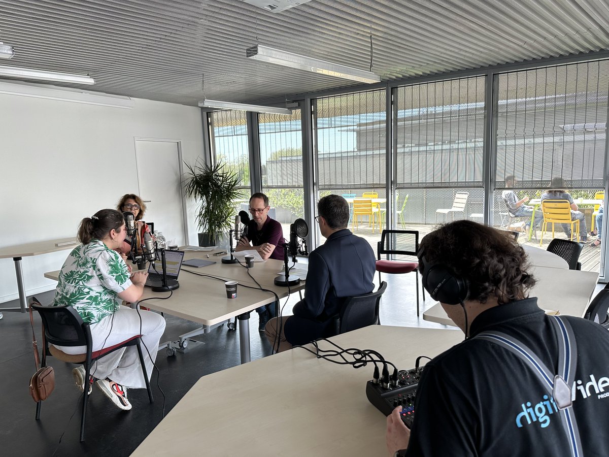 Interdisciplinary Institute for Neuroscience 🧠 (@iins_bordeaux) on Twitter photo #Podcast 🎙️Coming soon: a podcast with Laurent Groc, Frédéric Villéga and a patient on <a href="/FondaMental_Psy/">FondationFondaMental</a>'s autoimmune psychoses🧠
Stay tuned! #Podcast 🎙️Coming soon: a podcast with Laurent Groc, Frédéric Villéga and a patient on <a href="/FondaMental_Psy/">FondationFondaMental</a>'s autoimmune psychoses🧠
Stay tuned!