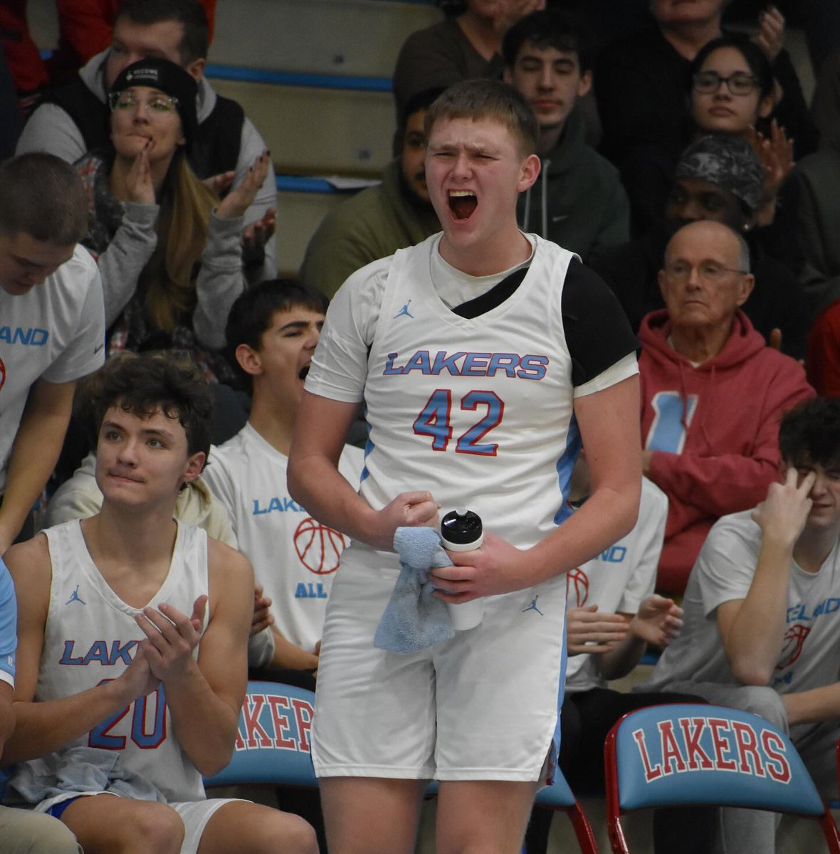 Good luck to our Captain Chuck today-getting that shoulder cleaned up. Tough Chuck played all yr w/ torn up shoulder. Never once complained, just wanted to contribute everything he could

*Side note - Chuck's amazing surgeon is a Laker Bball Alum and sectional champ Skyler King