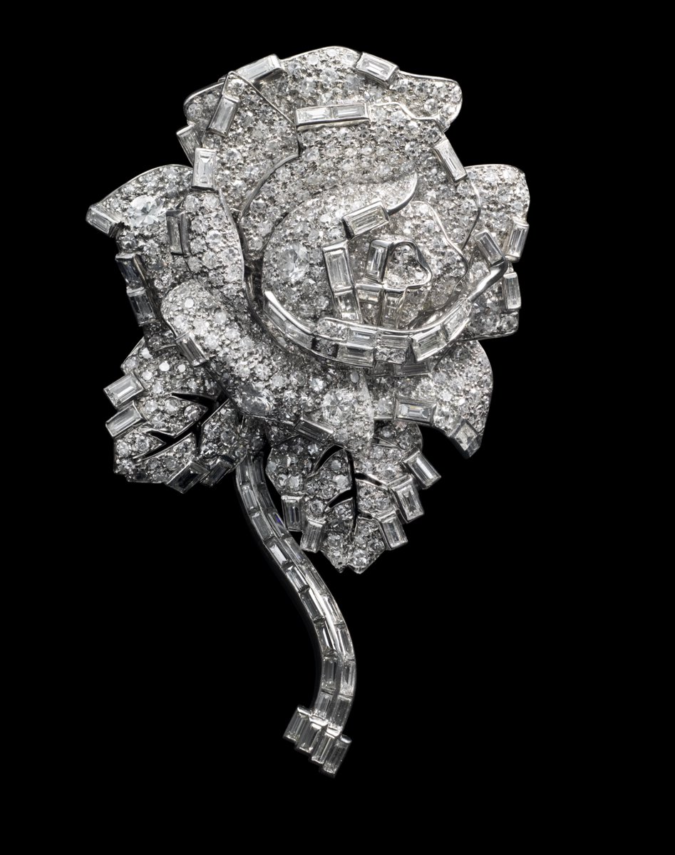 MajestyMagazine's tweet photo. To the @V_and_A for a preview of the dazzling #Cartier exhibition, which opens on Saturday. Tiaras, other jewels and objets d'art from British and other royal collections, a rose clip brooch given to Princess Margaret in 1953 and items once owned by the Duchess of Windsor. https://t.co/GyITtvPB56