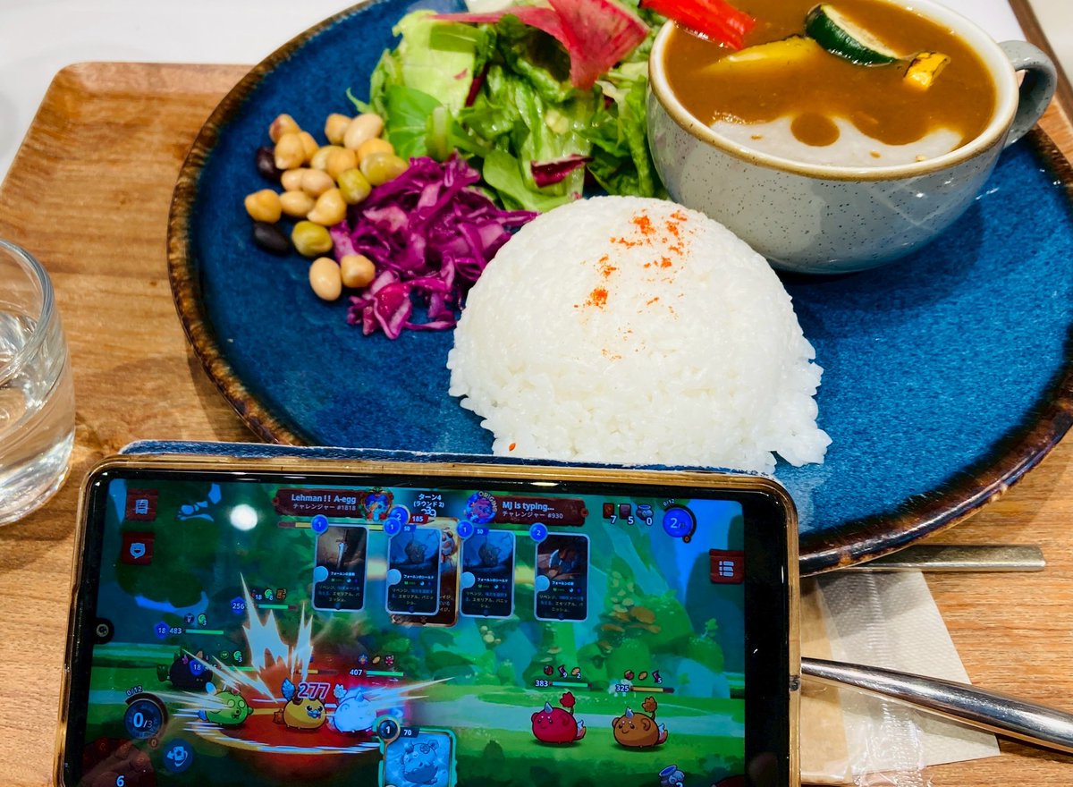 0358kuribon's tweet photo. 銀座ぶらっと散歩
昼飯はカレー🍛
#AxieArtGallery
#AxieInfinity
#SONOKO https://t.co/K17K3L0zVZ