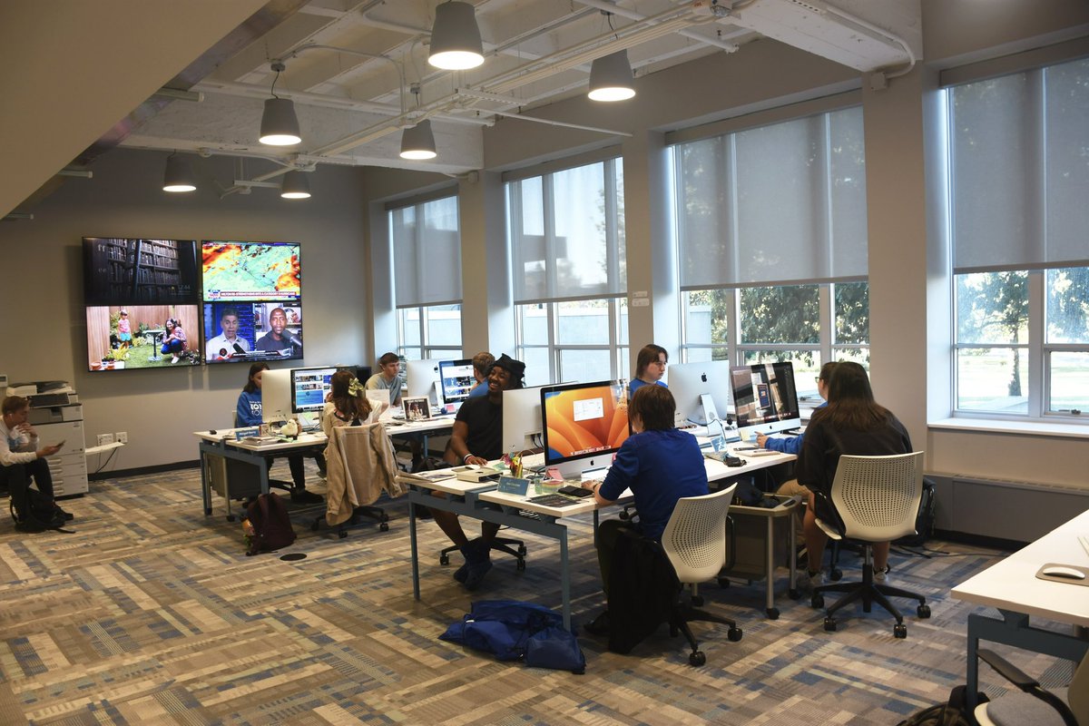 Don’t forget to donate for #GiveToBlue25 Help us build this program and increase our already fantastic news coverage! 

givetoblue.indianastate.edu/giving-day/989…