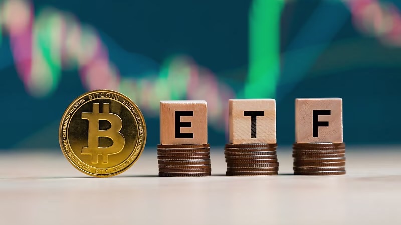 criptoclases's tweet photo. 💸¡ETF DE BTC EN NÚMEROS ROJOS!📉

 Los ETF de Bitcoin en EE.UU. pierden $326M en medio del pánico por la guerra comercial. ¡IBIT de BlackRock lidera las salidas!

 #Bitcoin #ETF #WallStreet #Cripto https://t.co/cKZwtdVe1B