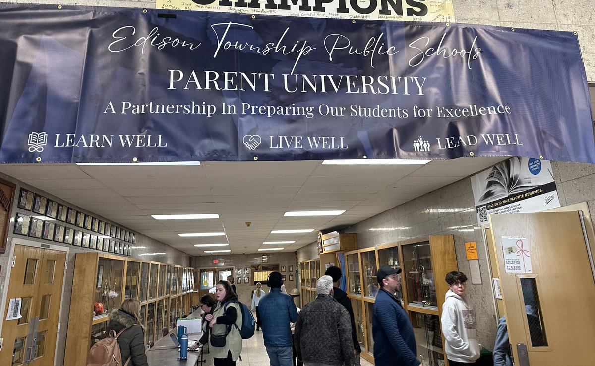 Mrs. Durso-Gorka (she/her) (@msdursoreads) on Twitter photo The dream team reunited to speak with Edison Parents about student leadership! What a great night at Parent University! 💡 #WeAreOneEdison <a href="/CoachJCashin/">Joe Cashin</a> The dream team reunited to speak with Edison Parents about student leadership! What a great night at Parent University! 💡 #WeAreOneEdison <a href="/CoachJCashin/">Joe Cashin</a>