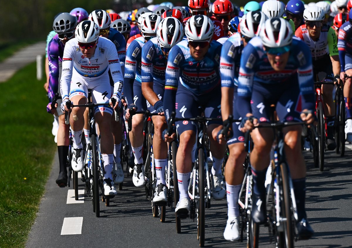 Soudal Quick-Step Pro Cycling Team (@soudalquickstep) on Twitter photo Peloton as one again in #SP25, where only three riders from the original breakaway are still at the front.
Photo: <a href="/GettySport/">Getty Images Sport</a> Peloton as one again in #SP25, where only three riders from the original breakaway are still at the front.
Photo: <a href="/GettySport/">Getty Images Sport</a>