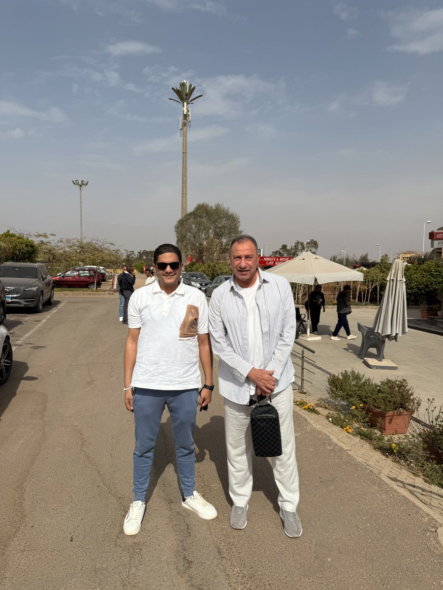 ahmed000000012's tweet photo. بنصبح علي زيزو 🦅♥️
#الاهلي #استاد_الاهلي
#القلعة_الحمراء
#حارس_الاهلي https://t.co/zieGQMewqk