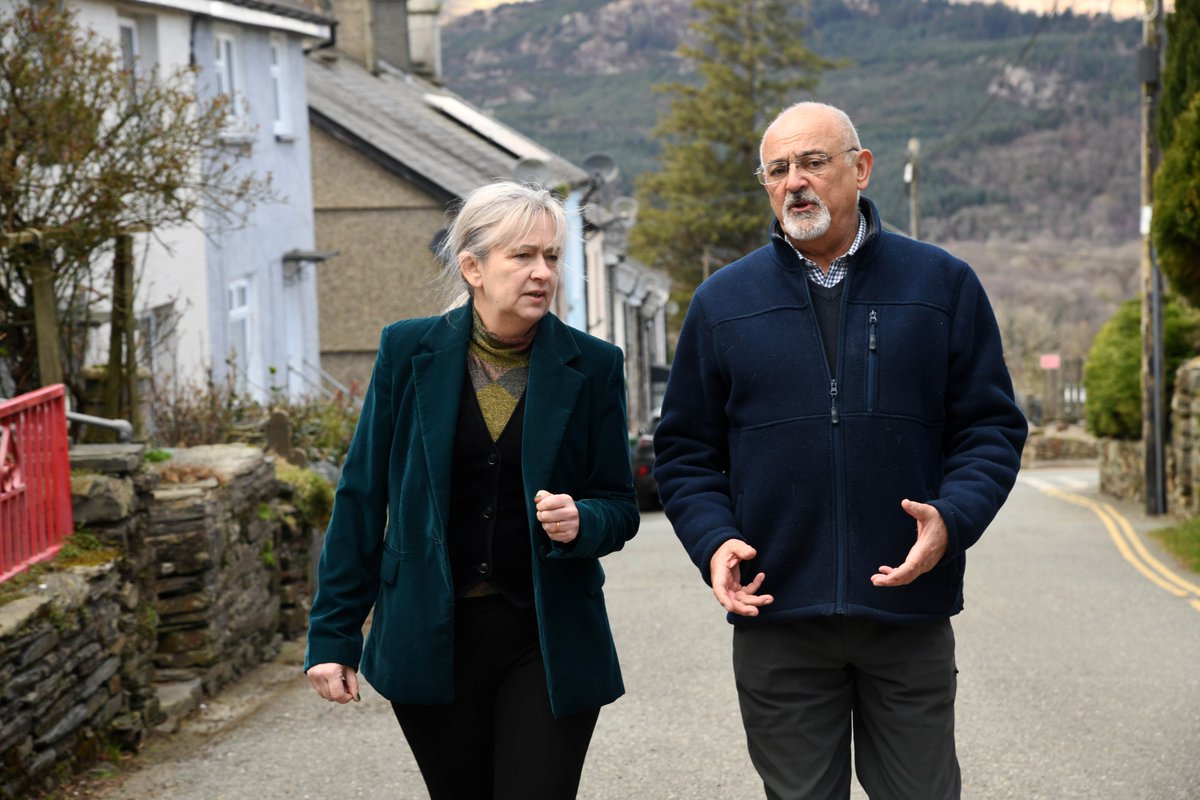 Plaid_Gwynedd's tweet photo. 1/2
Is Etholiad Gwynedd FORY, dydd Iau 10.4.25 TOMORROW Thursday's Gwynedd By Election
📷 Neuadd y Llan #LlanFfestiniog
📷 Eglwys Tad Daniel Church #Manod
📷 7:00 - 22:00
📷 Geraint Parry Plaid Cymru
🤞 https://t.co/eOOdkkSljb