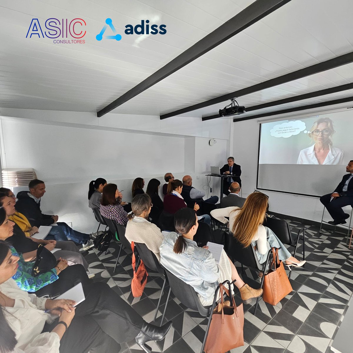 ADISSInforma's tweet photo. 👏 ¡Más de 100 asistentes entre streaming y presencial!
#Formación #Conocimiento #Asesorías #Tenerife #Networking #EventoProfesional #RETA #BiLoop #iusTime https://t.co/A2Ef33gx6d