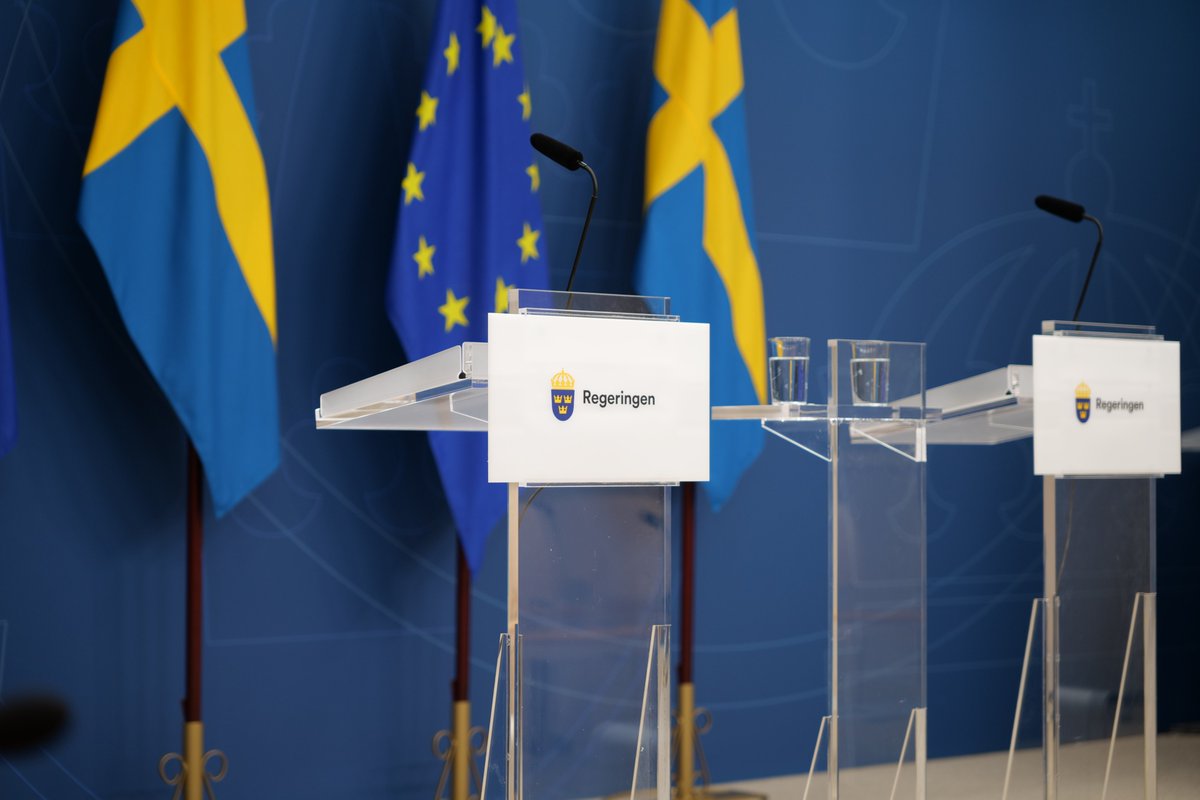 Utbdep's tweet image. 10 april kl. 15.00 tar Lotta Edholm emot delbetänkandet från Utredningen om en förbättrad elevhälsa med förslag om extra anpassningar, särskilt stöd och mindre och flexibla undervisningsgrupper. I samband med överlämningen hålls en pressträff. regeringen.se/pressmeddeland…