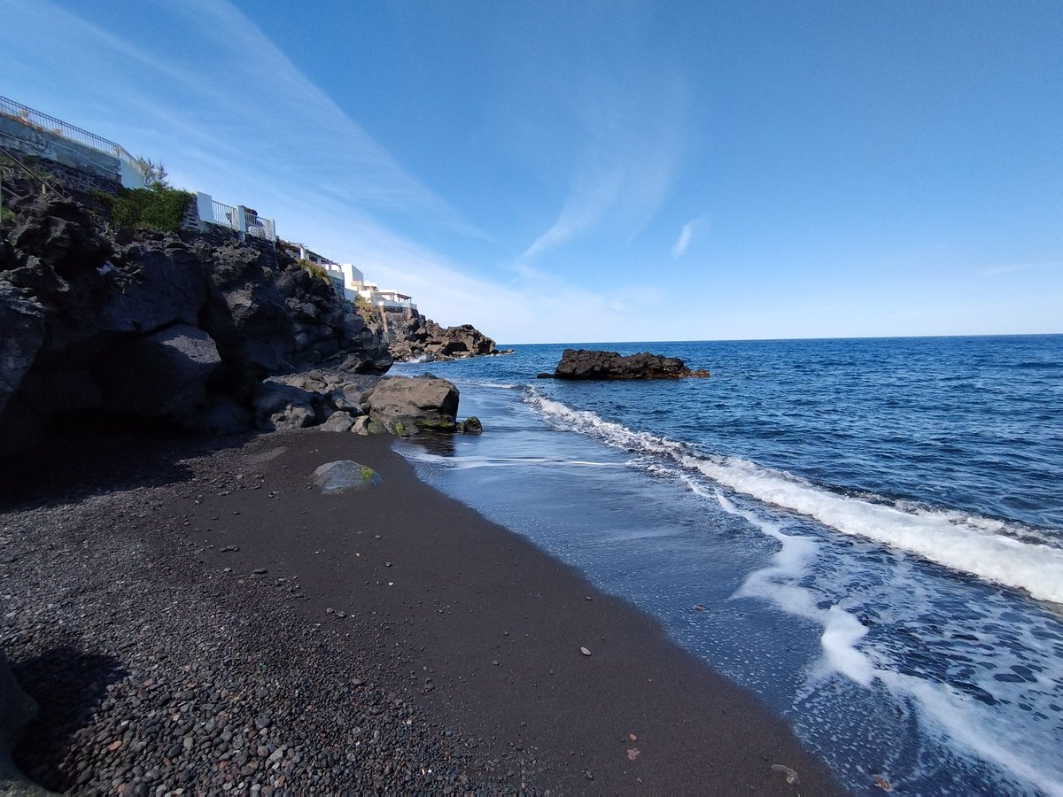PhotoStromboli's tweet photo. Luoghi caratteristici dell'isola di #Stromboli, Isole #Eolie. https://t.co/xLxBZCdBx8