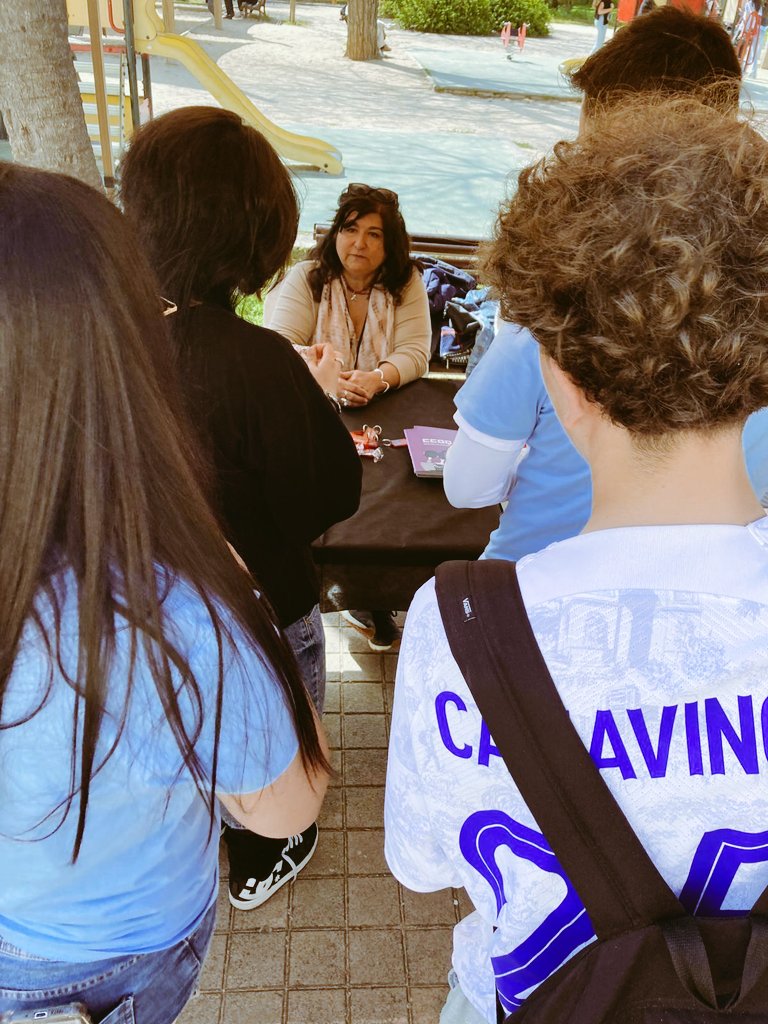 CcooUnio's tweet photo. Molt presents a la IV Fira de Formació i Ocupació de Manacor amb l' assistència de més de 1000 alumnes. Des de @CcooUnio apostam pel futur laboral i formatiu dels joves assessorant sobre drets i deures amb les més de 145 ofertes de feina.

#SomCCOO #FemCCOO
#XarxaJoveCCOO https://t.co/O5yOMY3ZqQ