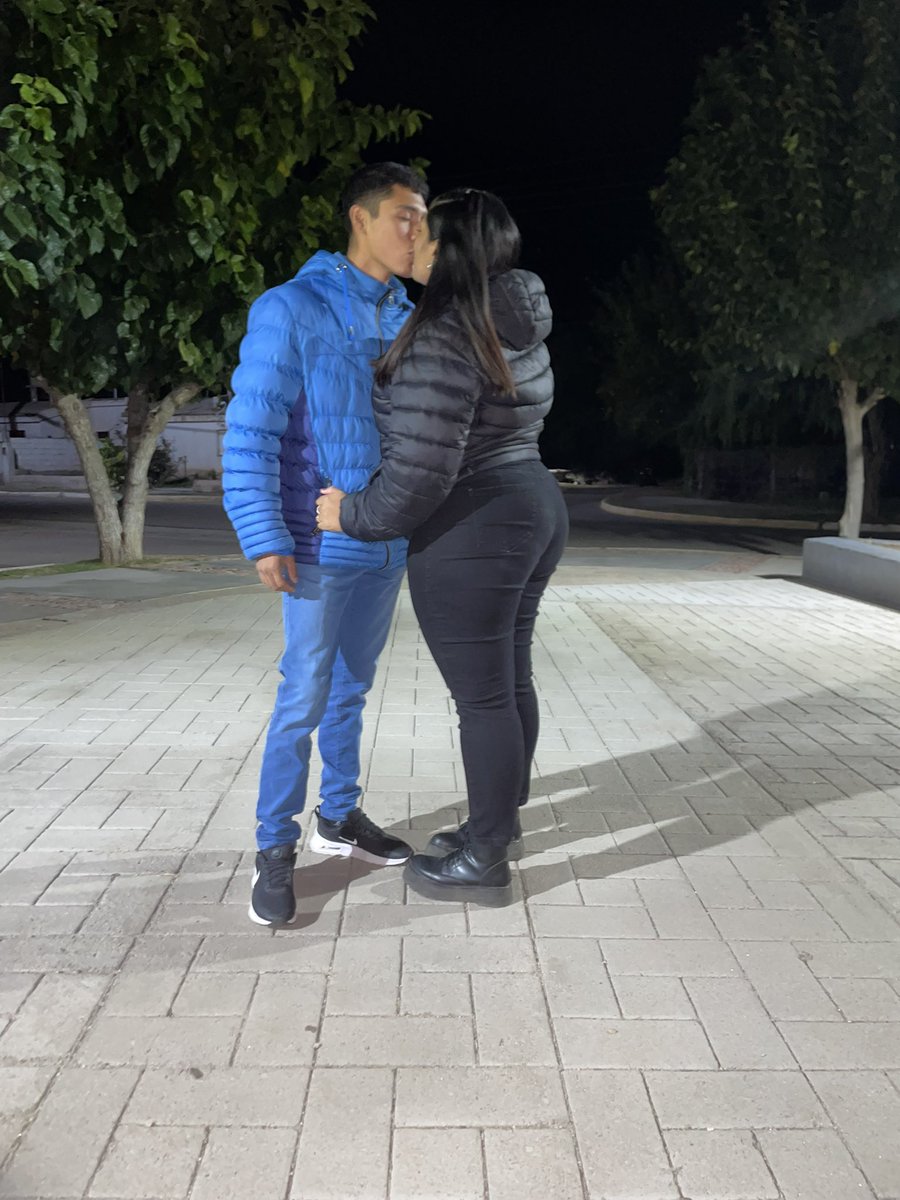 Daibarrera0's tweet photo. Gracias por haber llegado a mi vida, animarme a seguir cuando el mundo se me venía abajo, elegir estar a mi lado cuando podrías estar en cualquier otro lugar. 
Gracias por generar magia, hacer de mis días mejores, y demostrarme que quien te quiere nunca se va. Te amo infinito❤️‍🩹✨ https://t.co/xiqh4Jsjan