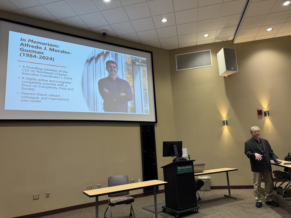 #NERCCS2025 starts! <a href="/HirokiSayama/">Hiroki Sayama</a> remembering <a href="/ajmoralesguzman/">Alfredo Morales</a>.