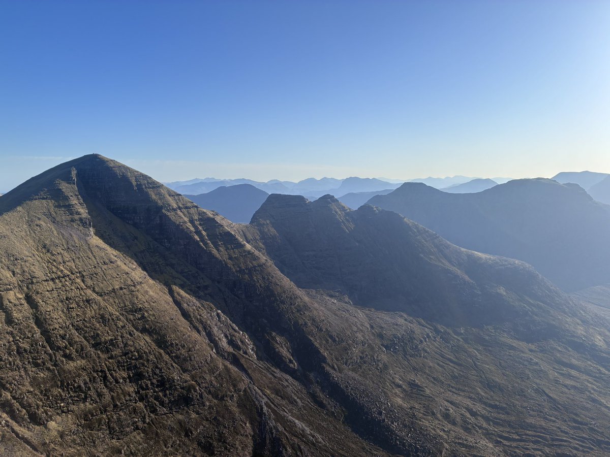 geordie_lakes's tweet photo. It’s great to be back up in the Torridon Mountains and in particular back up Beinn Alligin with @researchdreams - another stunning day in #Scotland for a run out in the big hills #fellrunner #running #mountains #torridon https://t.co/2SlPWlXTWF