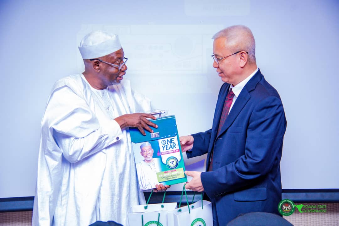 uanamadi's tweet photo. On Tuesday, I had a productive meeting with international investors and agricultural partners. Our goal is to make Jigawa a major player in Nigeria’s agribusiness space.

We walked them through some of the big moves we’re making—like setting up a tractor assembly plant, an organic fertilizer factory, Commodity Exchange and Warehouse Receipt System as well as tapping into 6,000 hectares of irrigable land. A modern halal processing hub is also in the works.

Jigawa’s got the land—about 80% of it is arable—and water bodies that can power serious farming. With the right partners, we’ll scale up mechanization, draw in global investors, and open up real job opportunities.

Farming is in our heritage. Now we’re taking it to the next level.

#GreaterJigawab #JigawaState #AgriculturalTransformation #InvestInJigawa #FoodSecurity