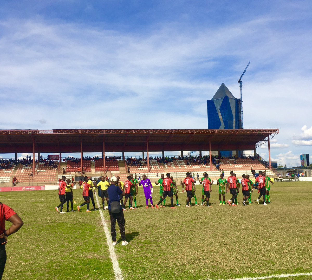 Berg_Muzo's tweet photo. Midweek ball at Sunset π₯π₯
ZANACO we cooking already 25β Saizi
ZFC 1:0β Eagles π¦
26β
#Senseβ€οΈπ€ #ZANACOπ₯ https://t.co/wxkHCHgz8k