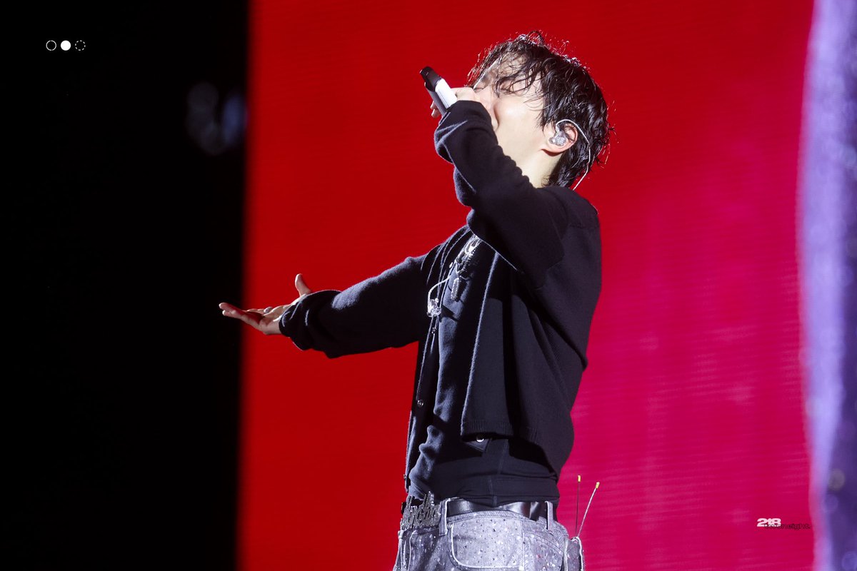 218_jhope's tweet photo. 250406 행복한 호석이 ☁️✨

#jhope #HOPE_ON_THE_STAGE_TOUR_LA #jhope_TOUR https://t.co/VIiN5OJ0F2