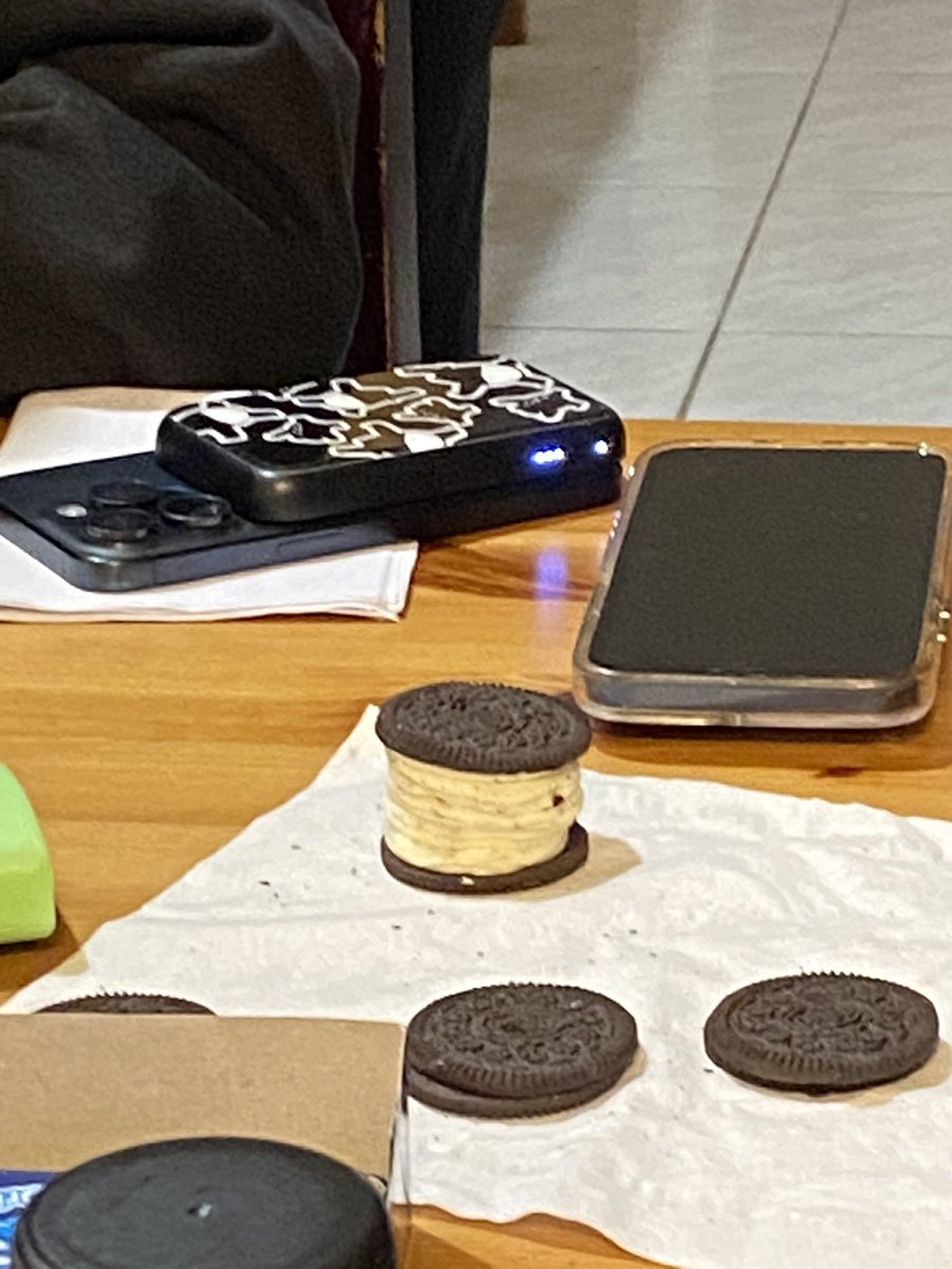 OREREREREREREREREO
吃起來超惡心的