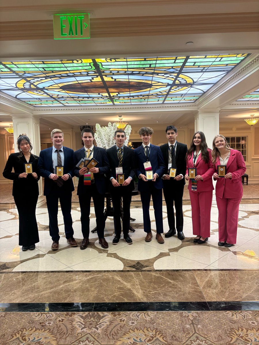 FblaMtl's tweet photo. Lebo FBLA is heading home with some hardware 🏆 Congratulations to all these students (and some missing from the picture) who placed top 10 in the state in their events and to all of our competitors for their hard work! #leboproud @pafbla https://t.co/mKsujPlRh5