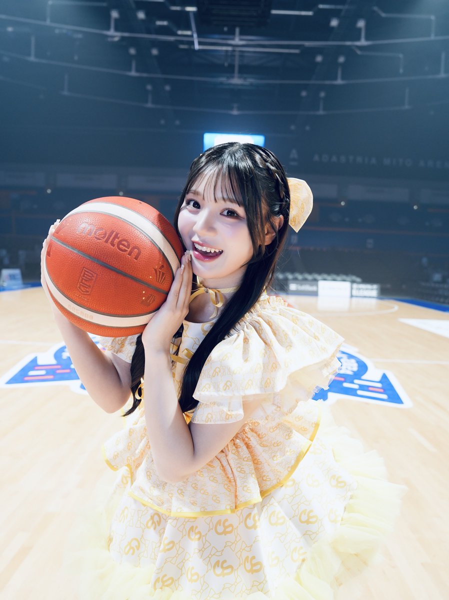 撮れたて写真②🏀✨》 🩷桜庭遥花 @haruka_cs0129 💛古澤里紗