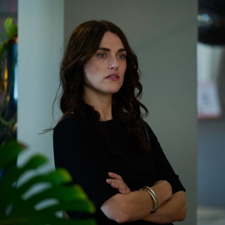 mcgrathxluthor's tweet photo. THE MOST BEAUTIFUL WOMAN ON THIS PLANET SOMEBODY SEDATE MEEEEE https://t.co/FQbjtgIXiX