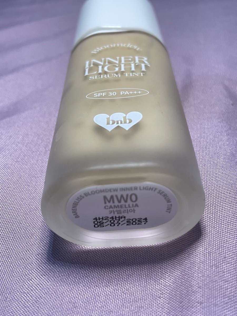 potatobeeee17's tweet photo. Wts skintint (serum tint) bnb shade MW0, baru pump sekaliii 
💸 85.000, beli di watson

-box nya terlanjur di buang🥲 https://t.co/hCiVKK1noo