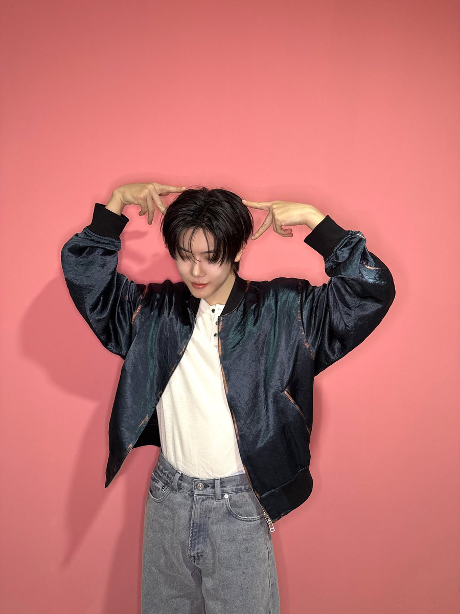 CYE_MEMBERS7's tweet photo. 클로저 첫 쇼챔 응원해줘서 고마워💜

#장여준 #JANGYEOJUN
#CLOSEYOUREYES #클로즈유어아이즈
#클유아 #CYE https://t.co/xplnFncrQk
